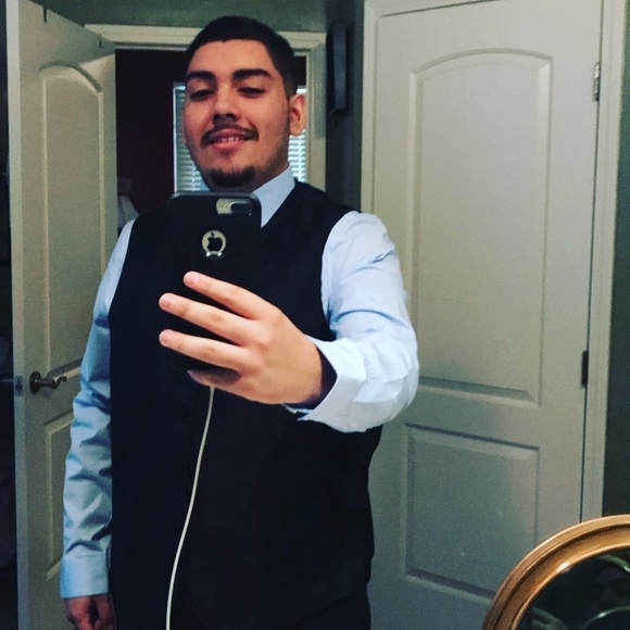 Meet your Posher, Fabian - Picture 1 of 1